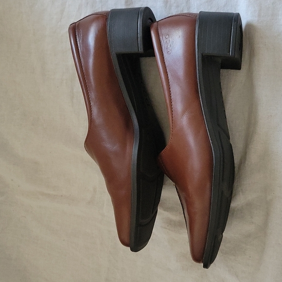 ECCO BROWN LEATHER LOAFERS size 37 - Picture 4 of 9